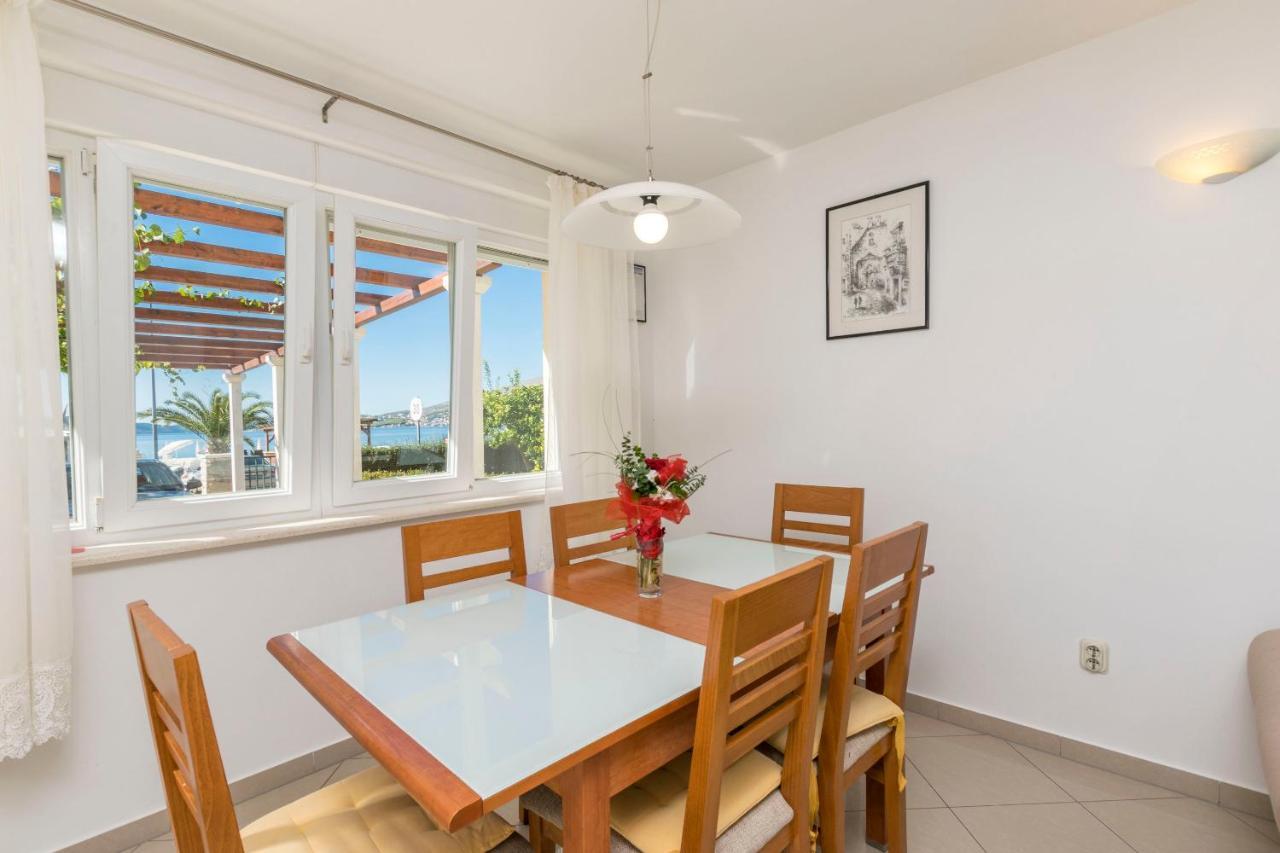 Apartments Maja トロギール エクステリア 写真