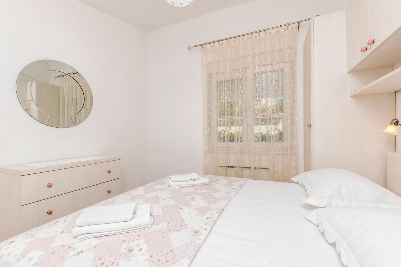 Apartments Maja トロギール エクステリア 写真