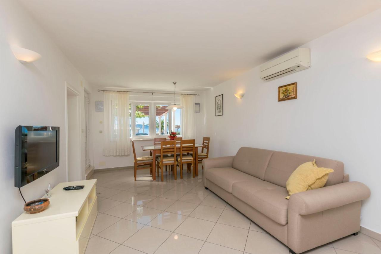 Apartments Maja トロギール エクステリア 写真